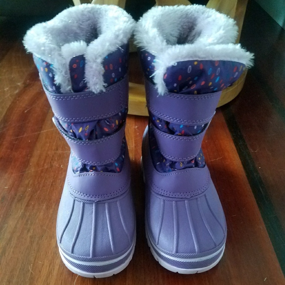 Toddler snow boots size 11/12